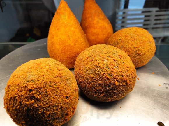 Foto di Sale E Pepe (rosticceria, Pizzeria, Cibo Da Asporto) - 6/7