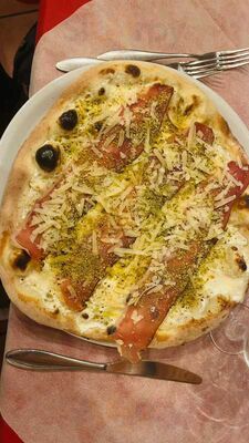 Foto di Ristorante Pizzeria Il Castagno Dei Cento Cavalli - 8/8