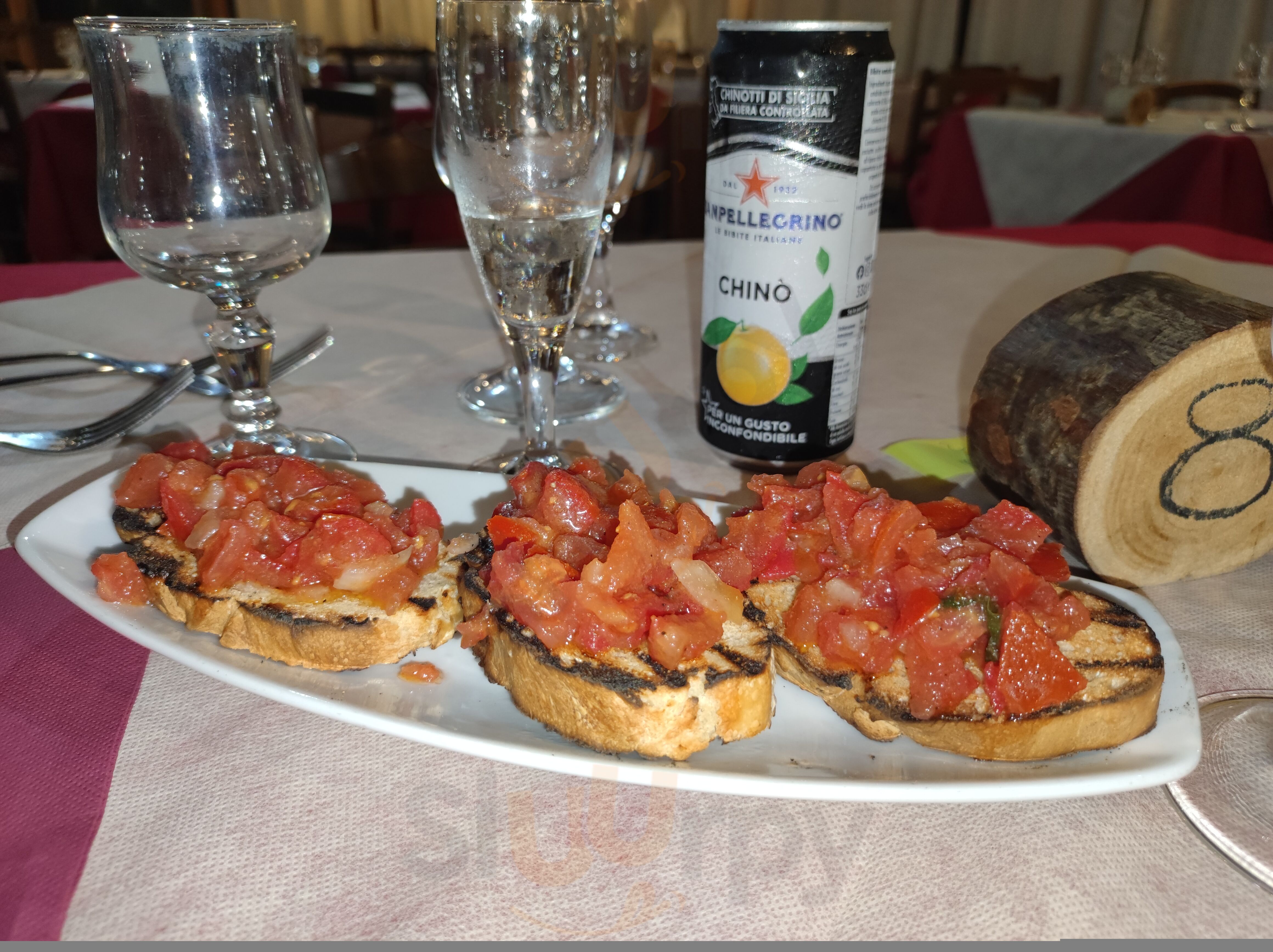 Foto di Ristorante Pizzeria Il Castagno Dei Cento Cavalli - 7/8