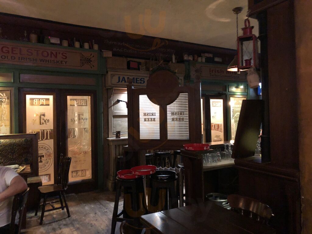 Foto di The Black Tulip Irish Pub - 6/9