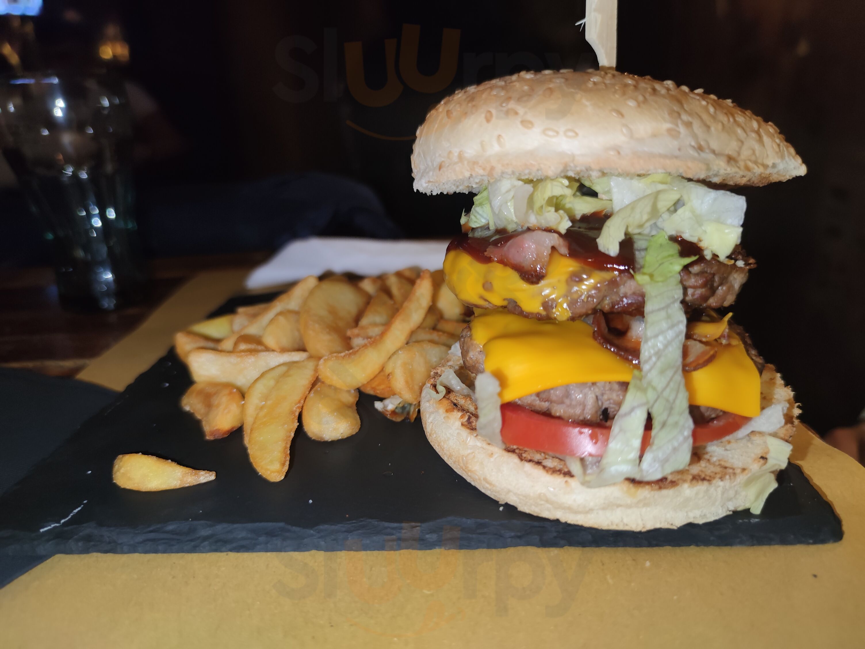 Foto di The Black Tulip Irish Pub - 9/9