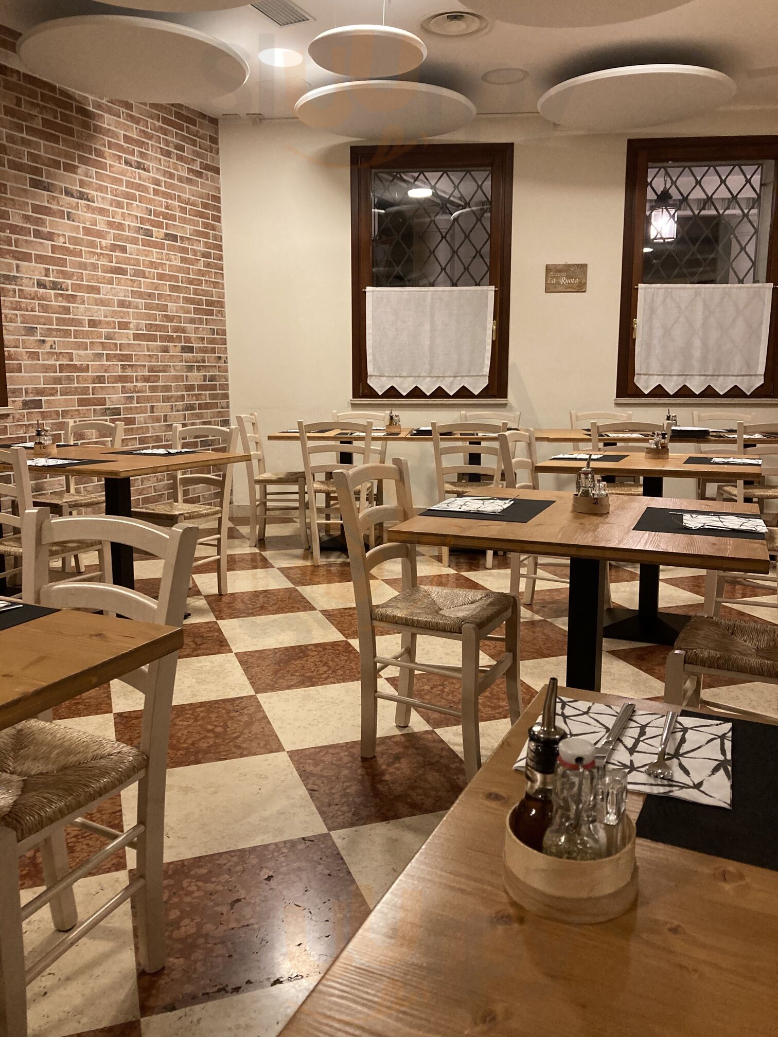 Foto 4 di Pizzeria La Ruota