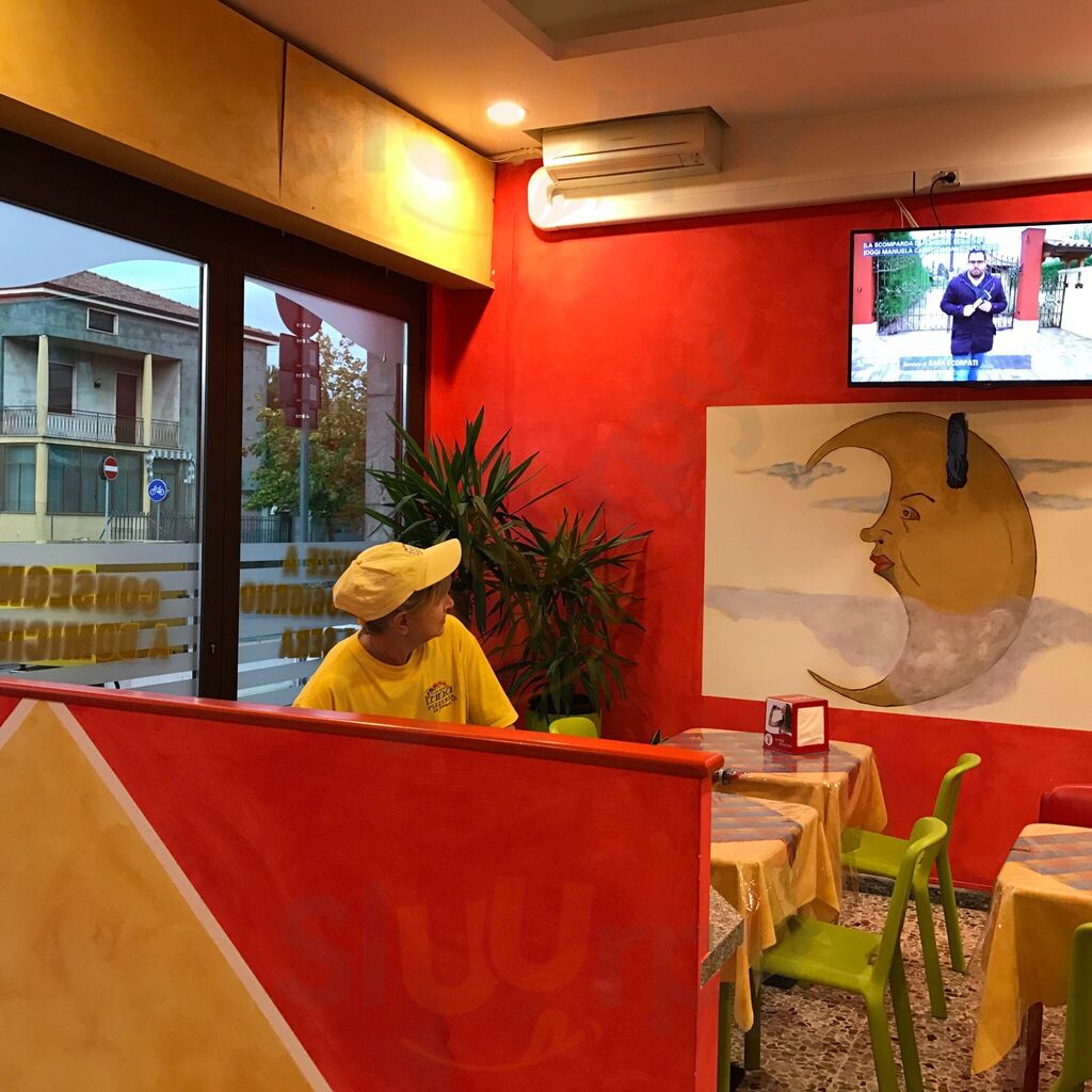 Foto di Pizzeria Luna - 6/10