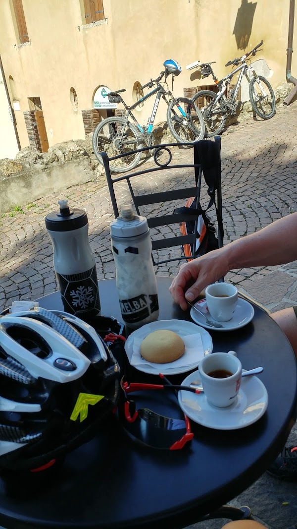 Bar Alla Loggia, ArquÃ  Petrarca