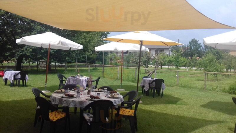 Foto 4 di Ristorante Dell`agriturismo L'angolo Dei Sogni