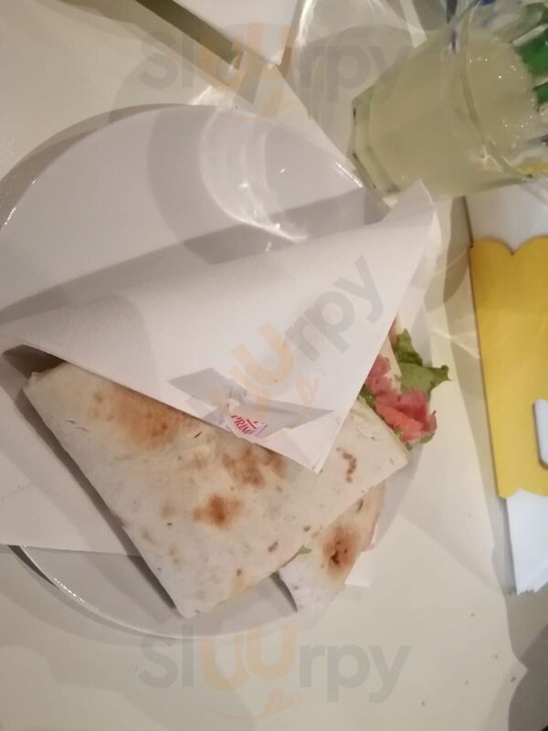 Foto di Bar Imperial - 8/10