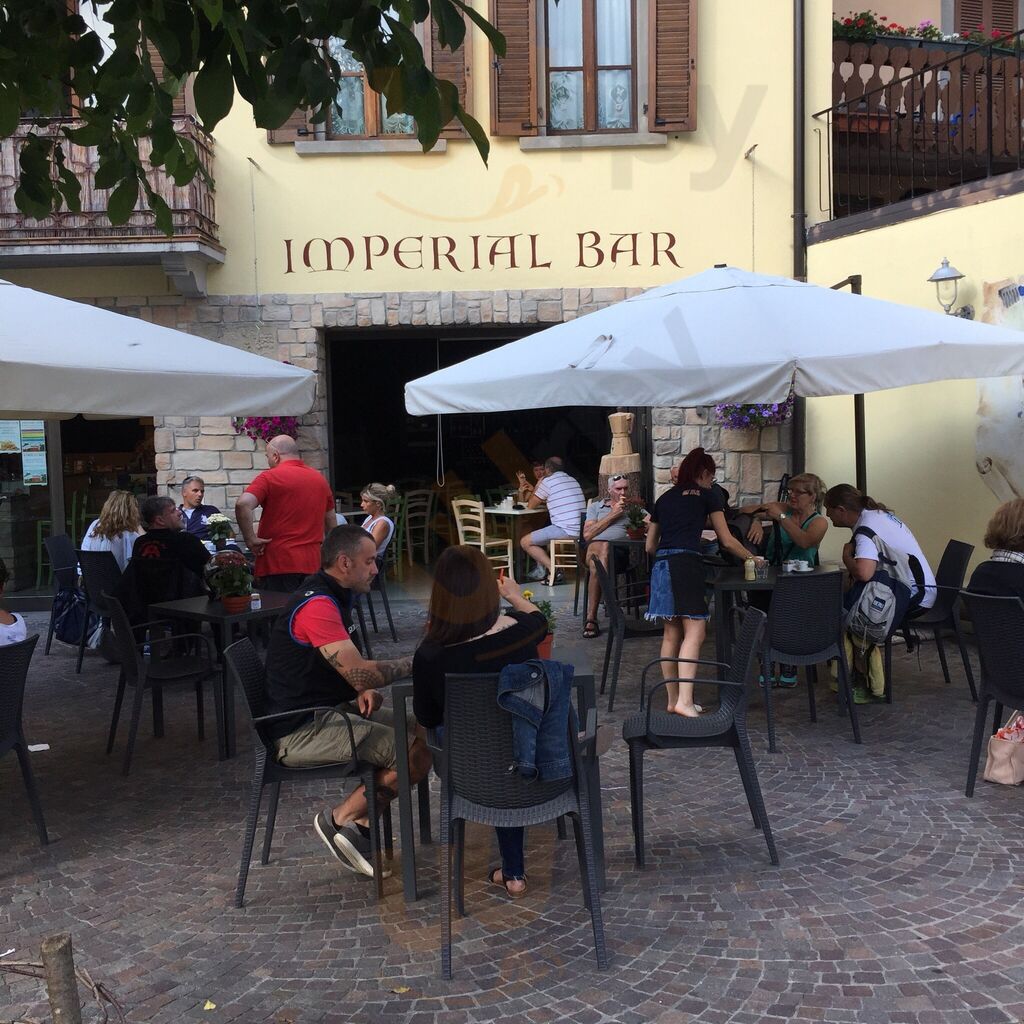 Foto di Bar Imperial - 6/10