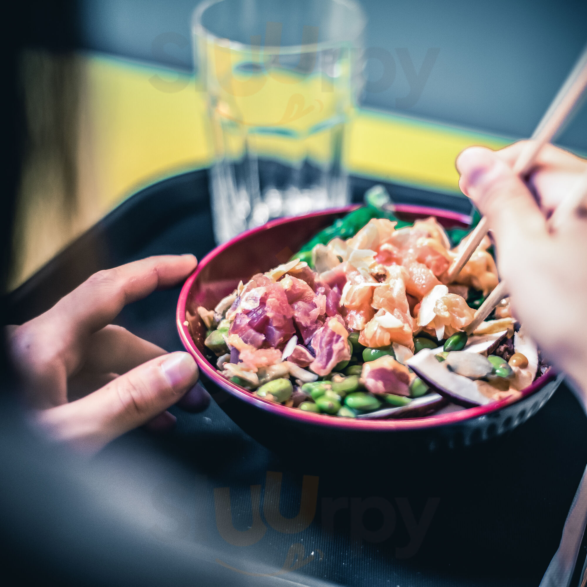 Foto 9 di Off The Poke - Milano