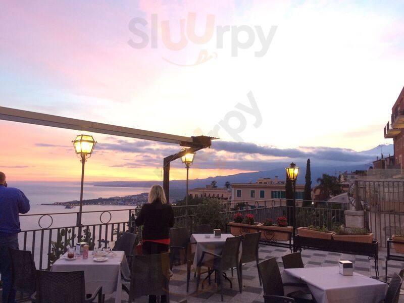 Foto 10 di Caffè Wunderbar - Taormina