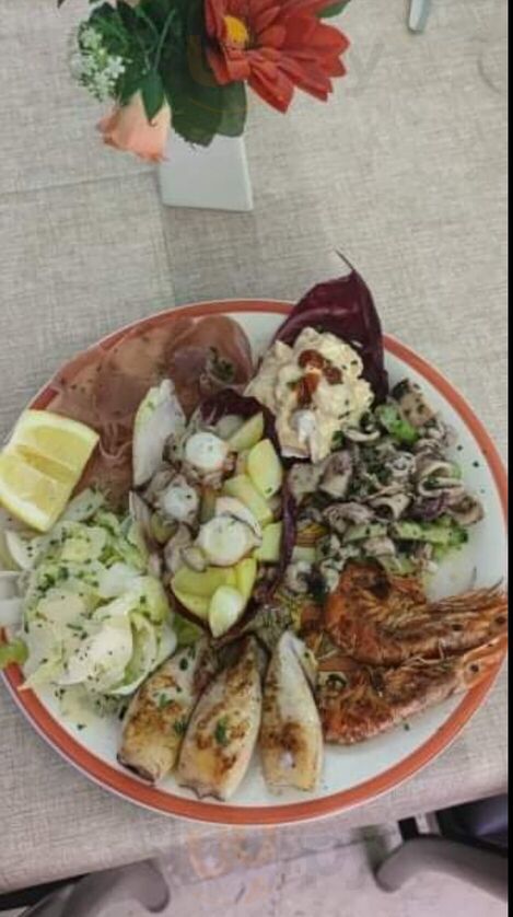 Foto di Ristorante Pizzeria Osteria Del Mare - 6/10