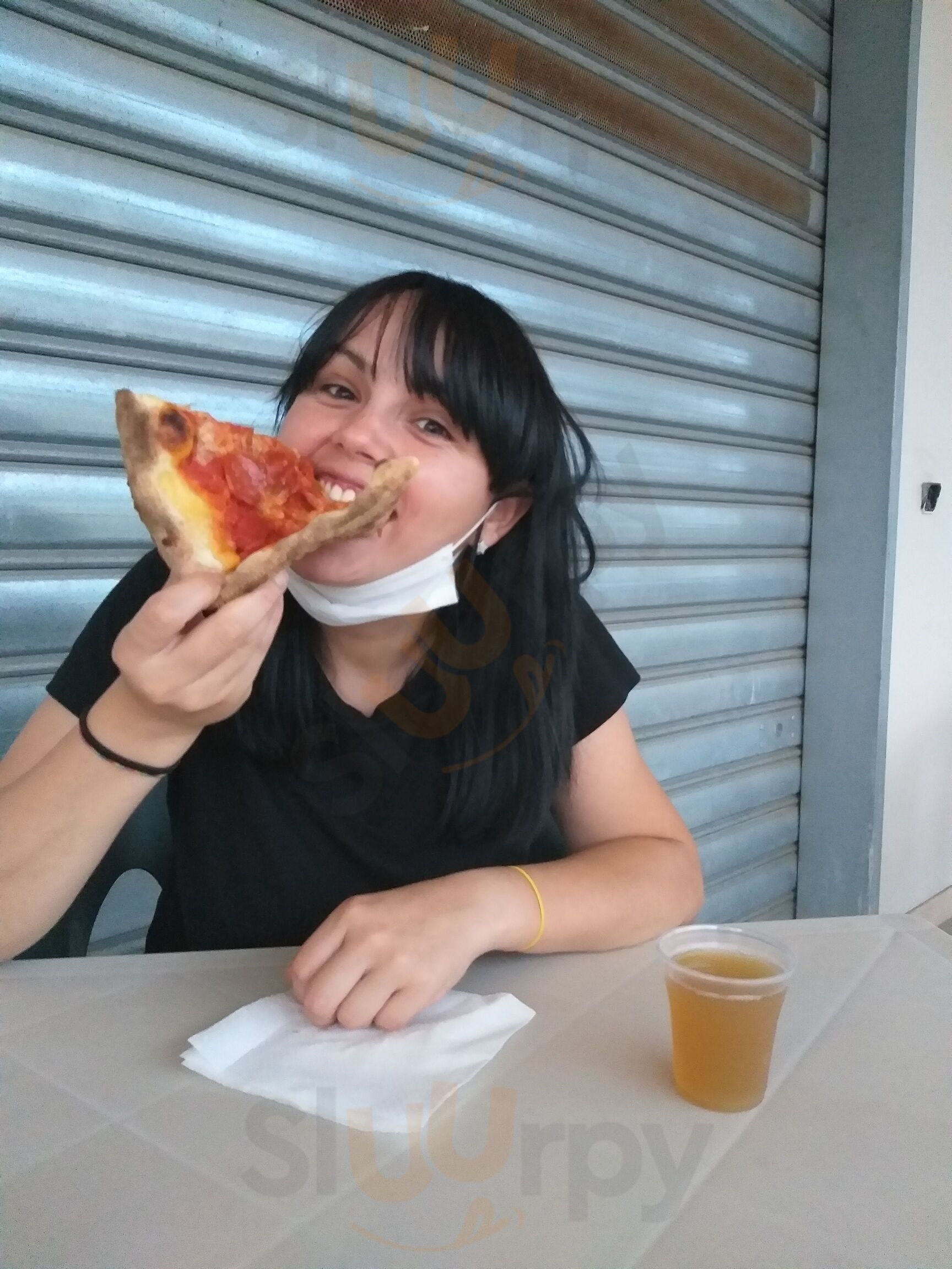 Foto 4 di Sforn E Mang Pizzeria E Rosticceria