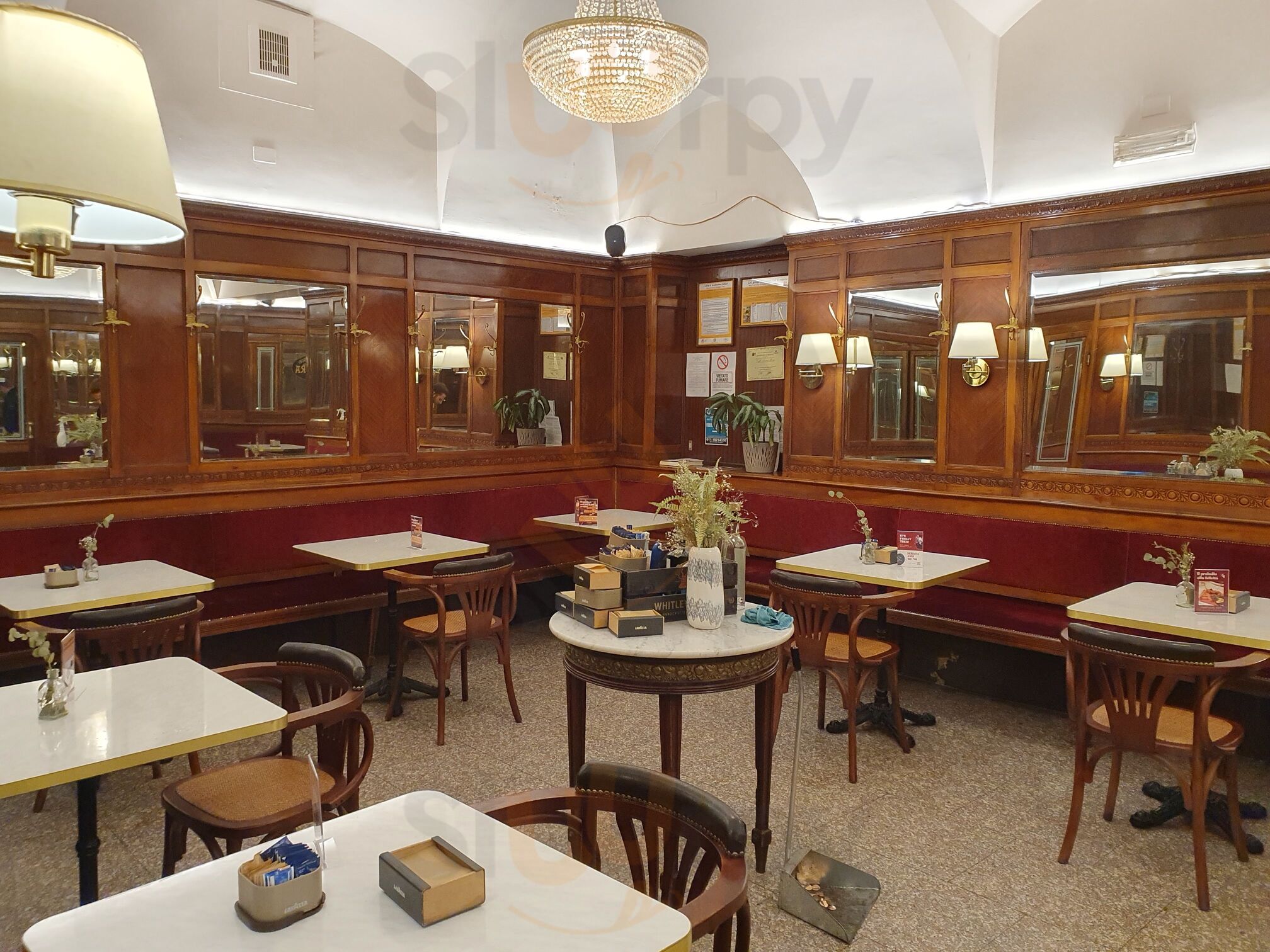 Foto 6 di Caffè Roma Bistrot - Fossano