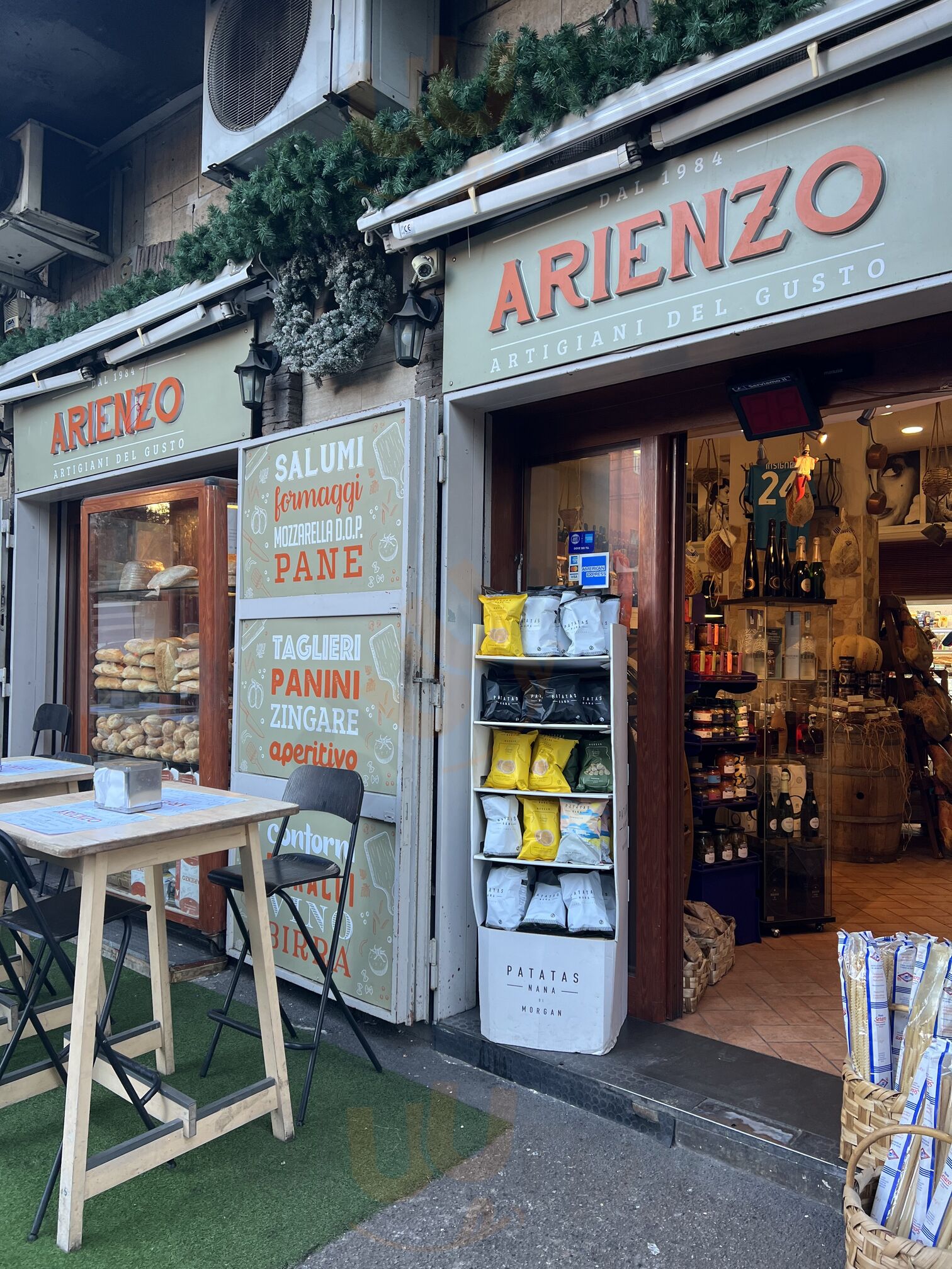 Foto di Arienzo Gastronomia - 9/9