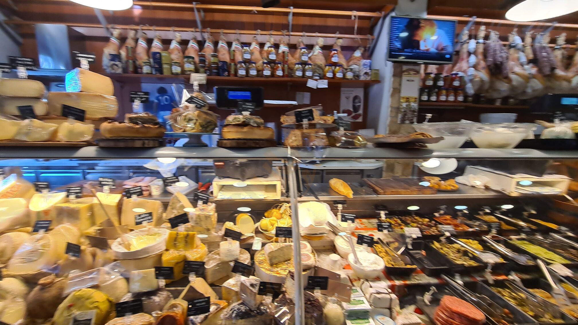 Foto di Arienzo Gastronomia - 8/9