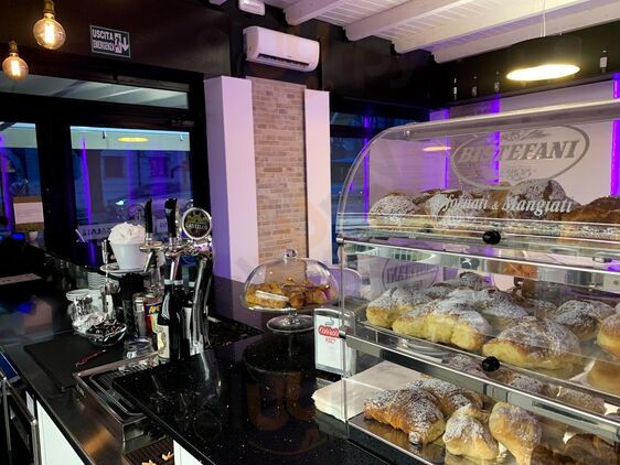 Foto 7 di Caffe Ai Tribuni - Verona