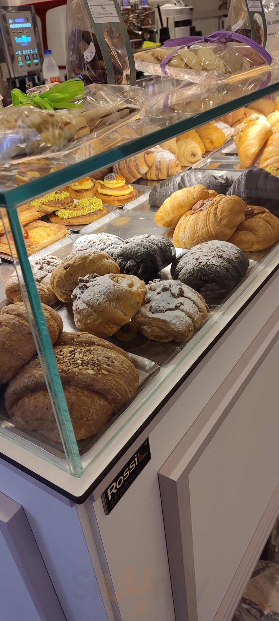 Foto 8 di Pasticceria Vienna - Salgareda