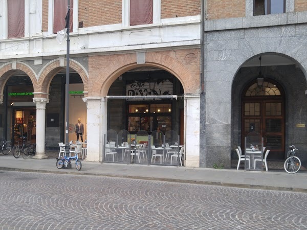 Caffe Divino, Ferrara