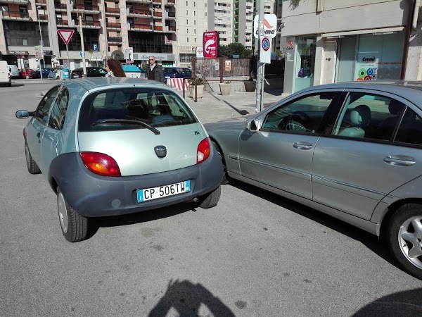 Caffe Creme Point, Bari