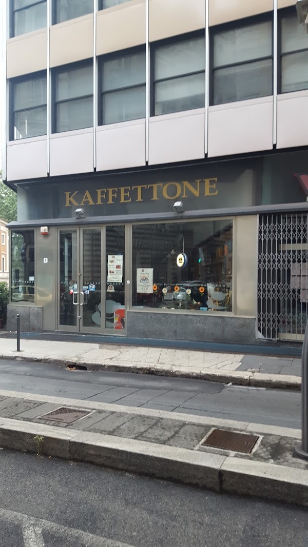 Kaffettone, Roma