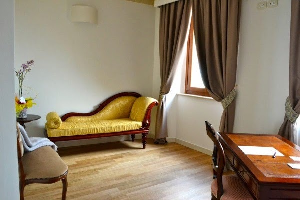 Foto di Palazzo Riccucci - 3/10