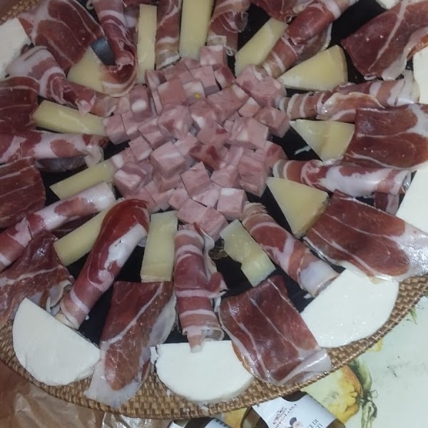 Foto di Salsamenteria Sarracino Sciaccuttiell - 6/10