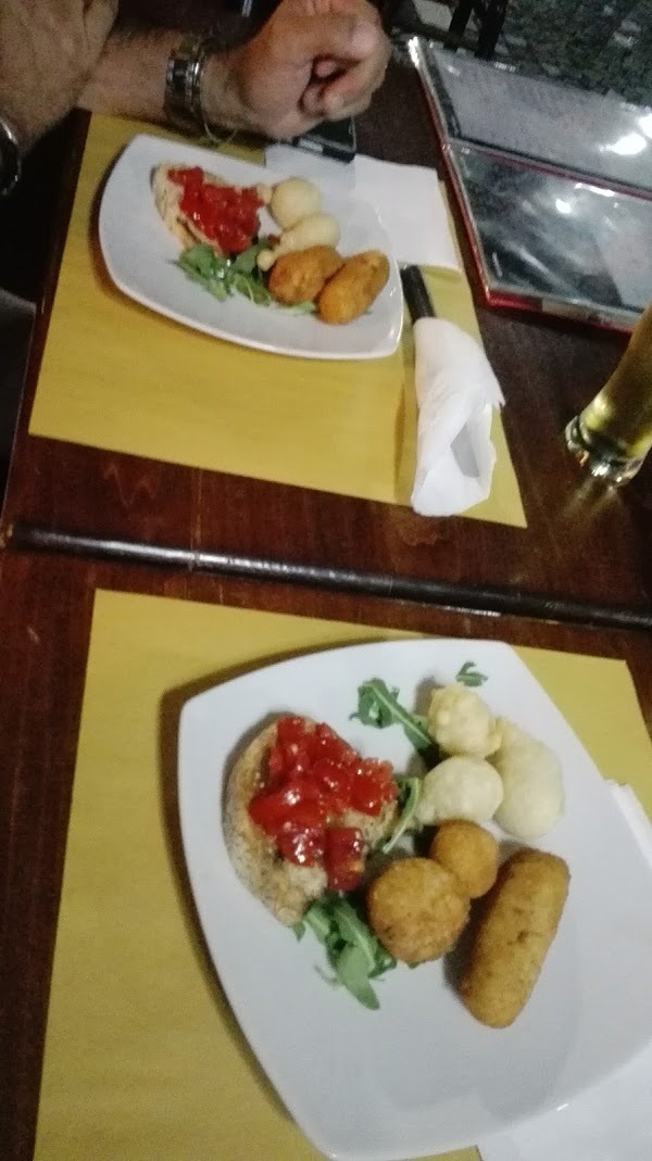 Foto di Pizzeche E Vase - 6/10