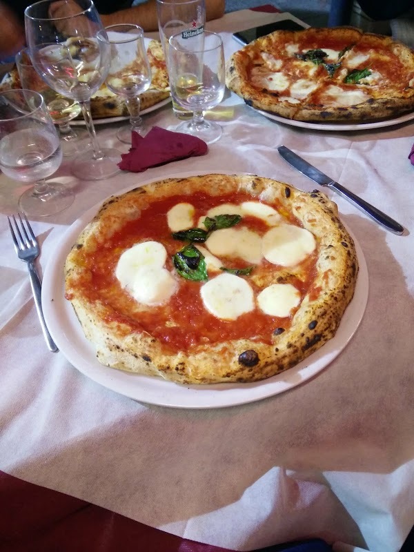 Sciuè Sciuè Trattoria Napoletana, Napoli