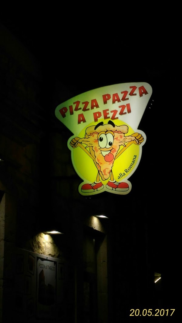 Pizza Pazza A Pezzi, Pozzallo