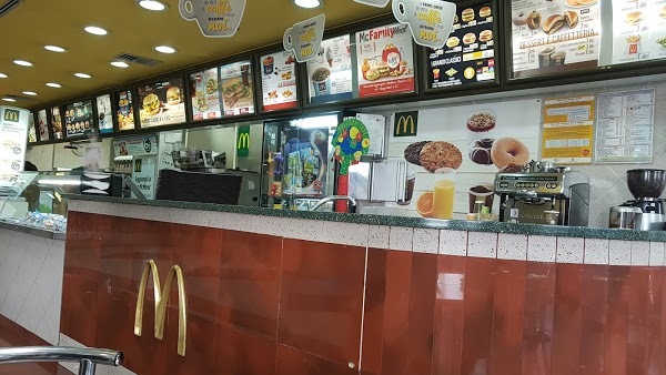 Foto 2 di Mcdonald's -  Doganella