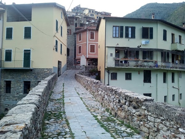 Desir De Roy, Pigna