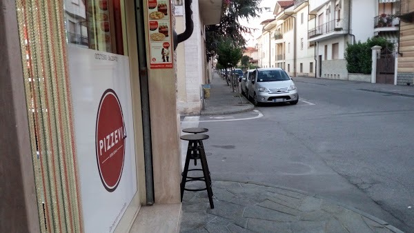 Pizzevia, Savigliano