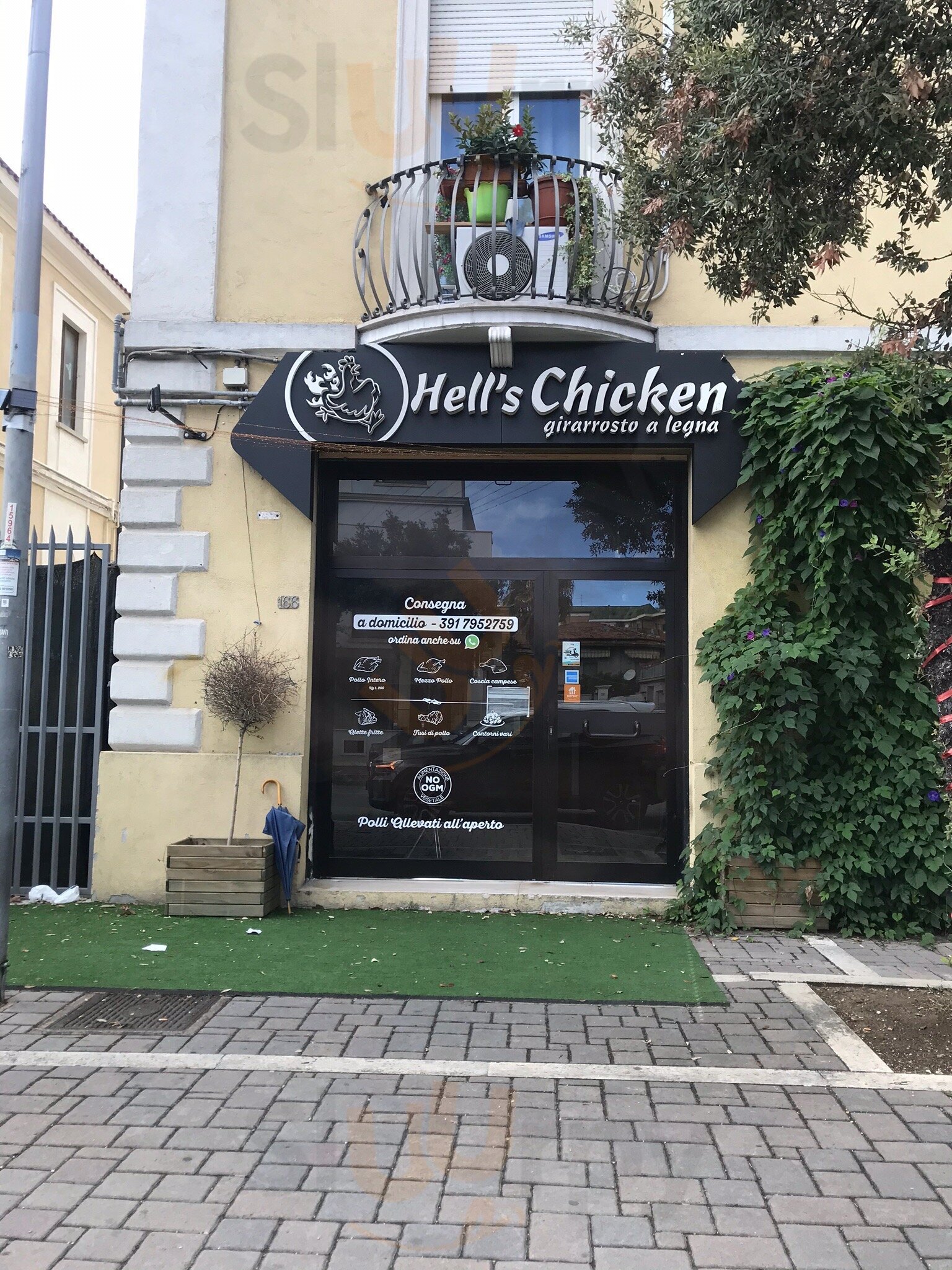 Hell's Chicken, Pescara