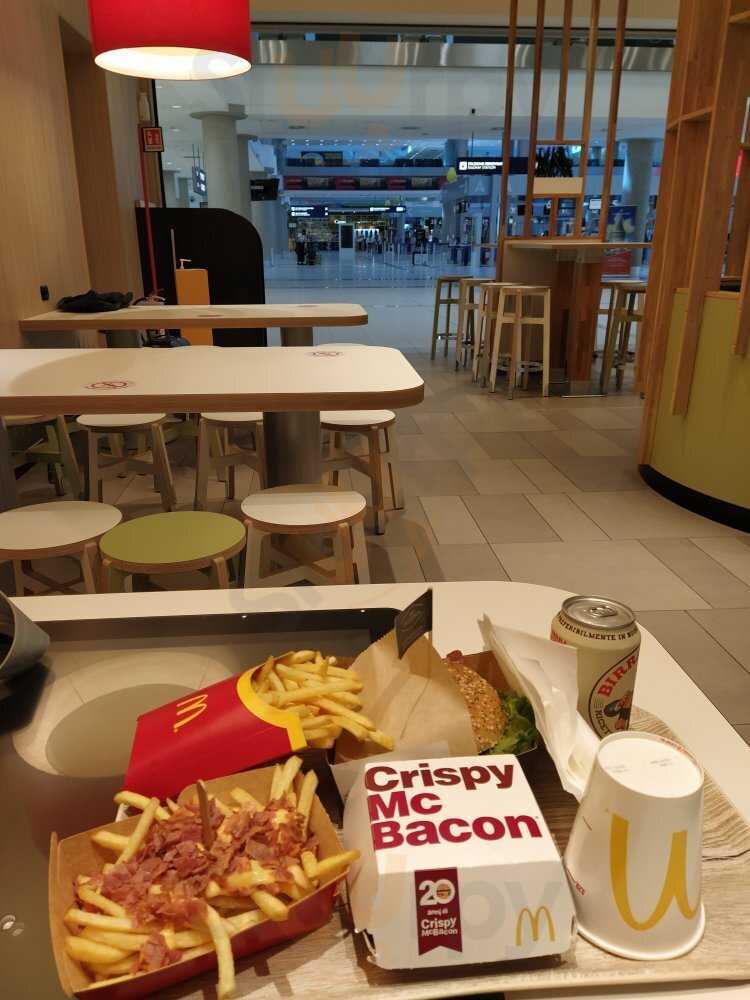 Mcdonald's Aeroporto Karol Wojtyla Bari, Palese