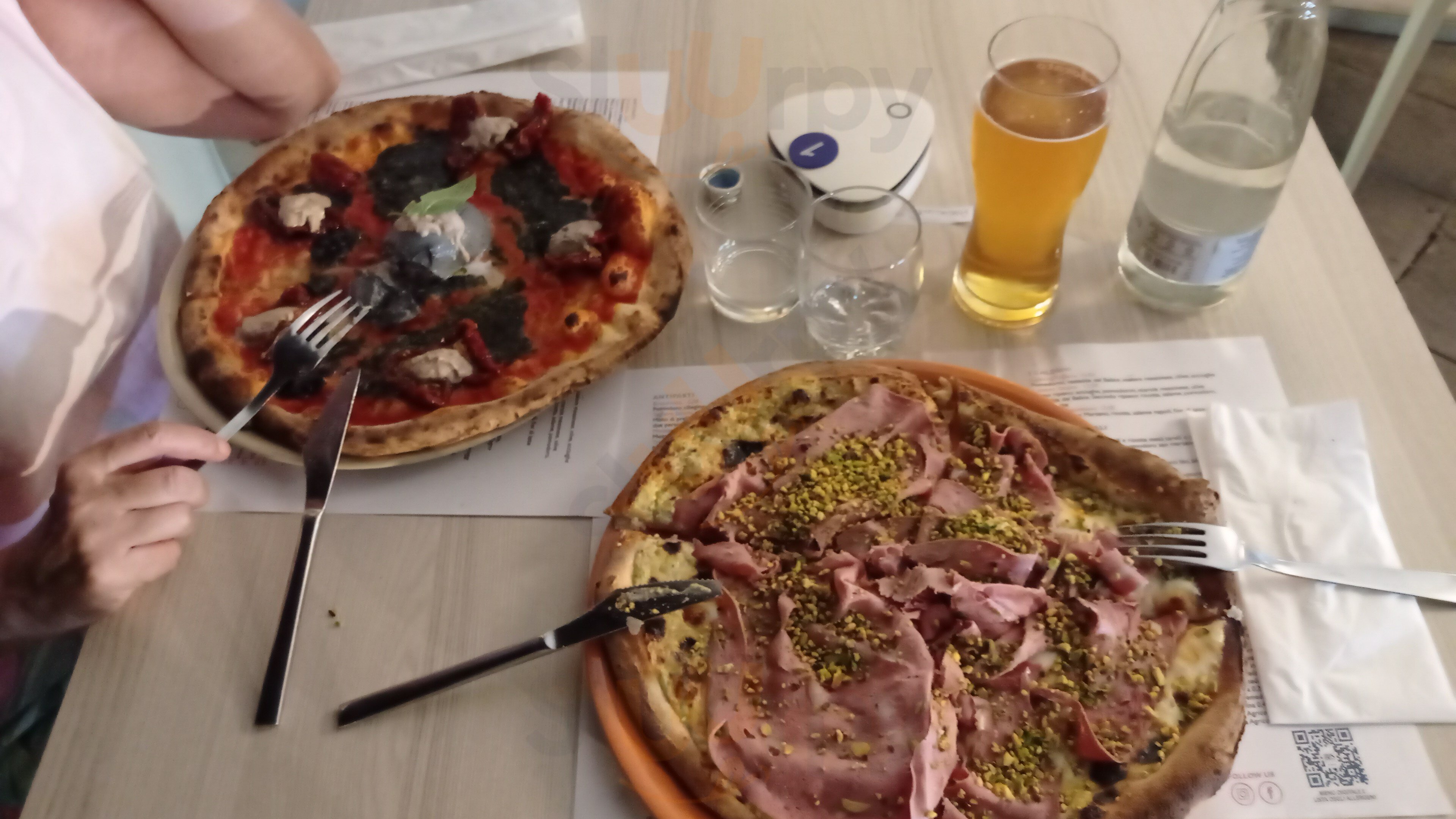 R2s Lido Pizzeria, Letojanni