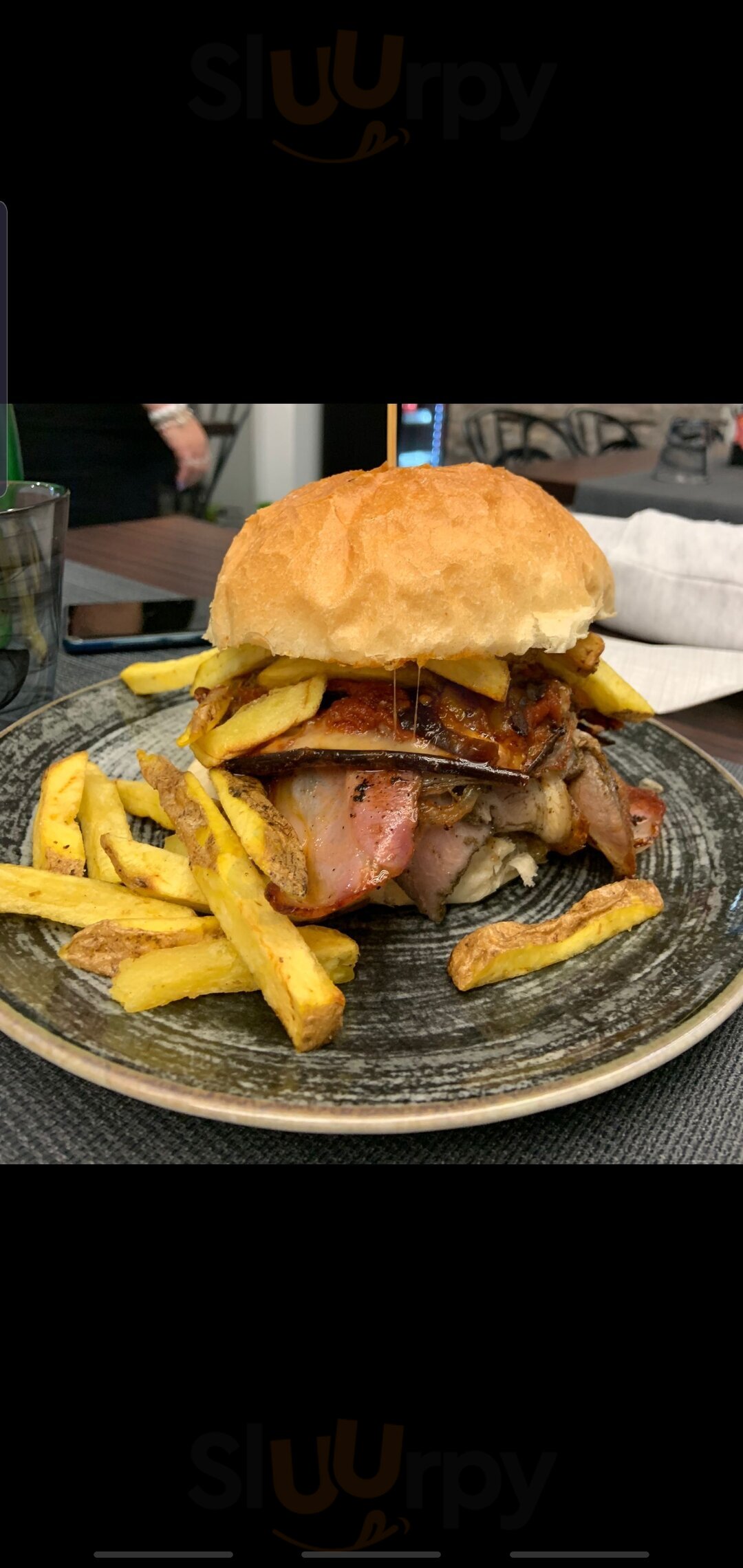 The Sister’s Burger, Portici