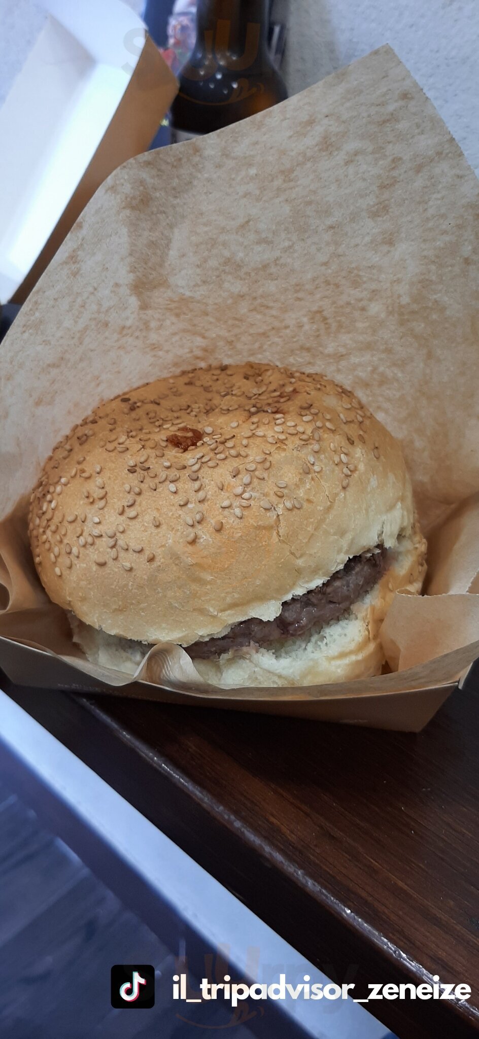 Mai Ben Burger, Genova