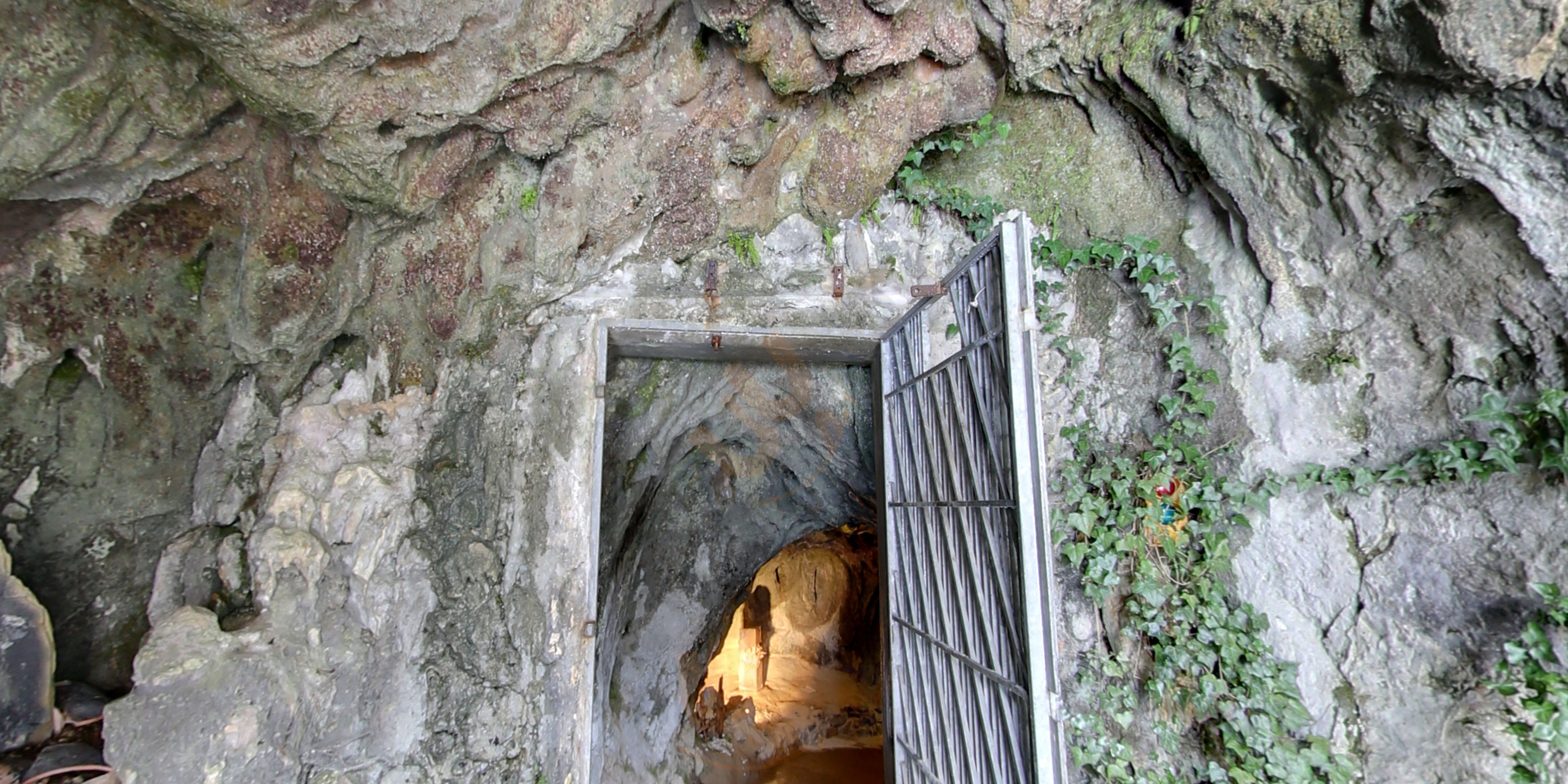 Bar Delle Grotte Di Bossea, Frabosa Soprana