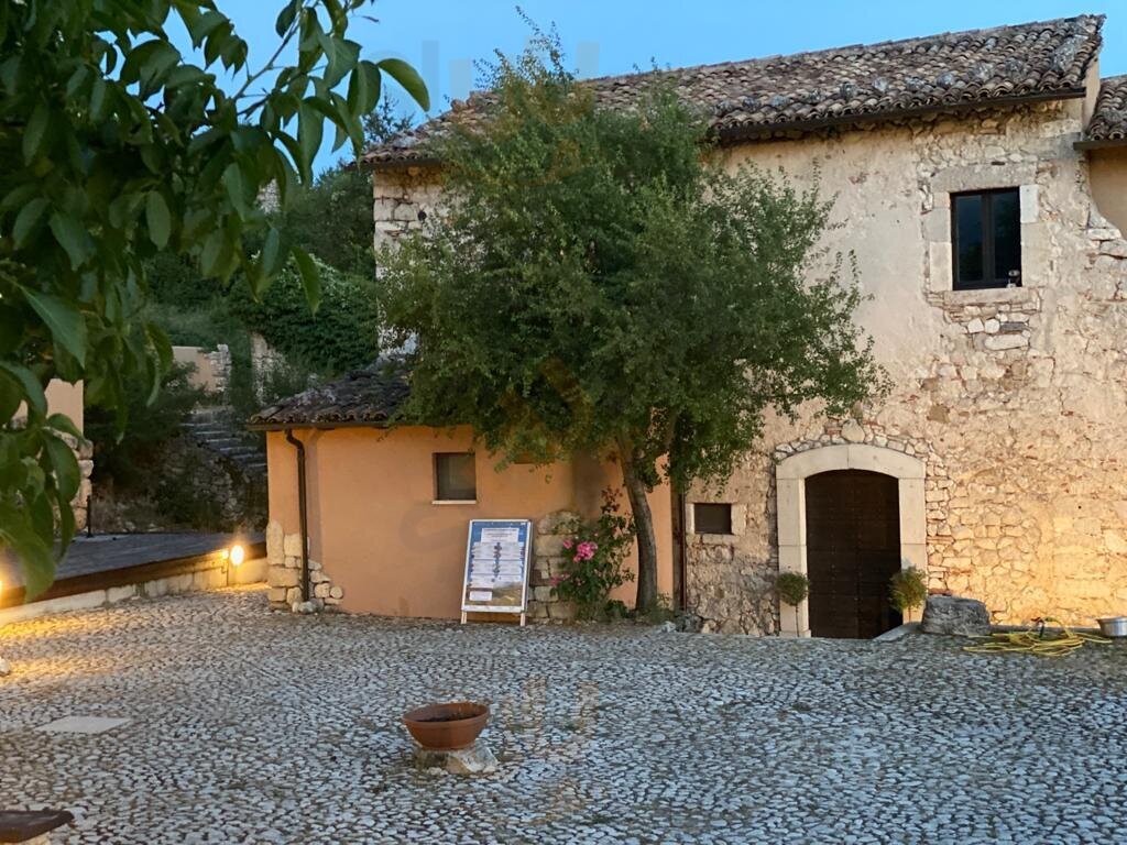 Antico Borgo Di Albe - Albergo Diffuso Ristorante, Massa D'Albe