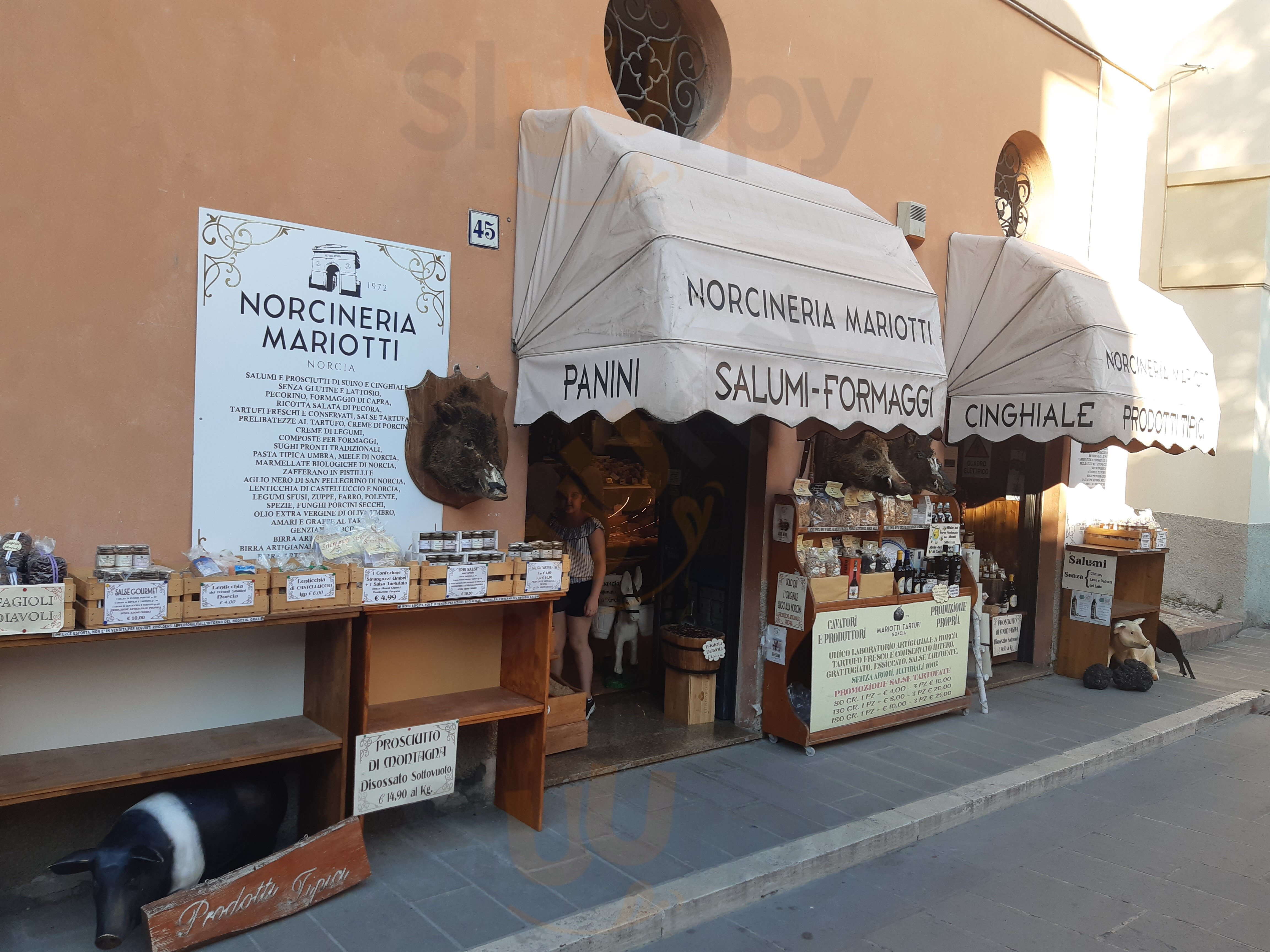 Norcineria Mariotti, Norcia