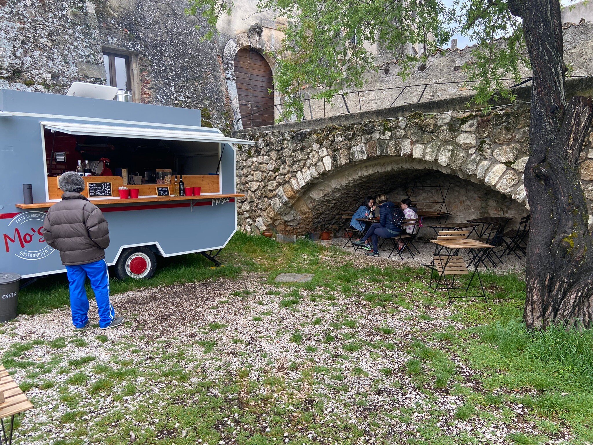 Mo'sci Street Food, Castelvecchio Calvisio