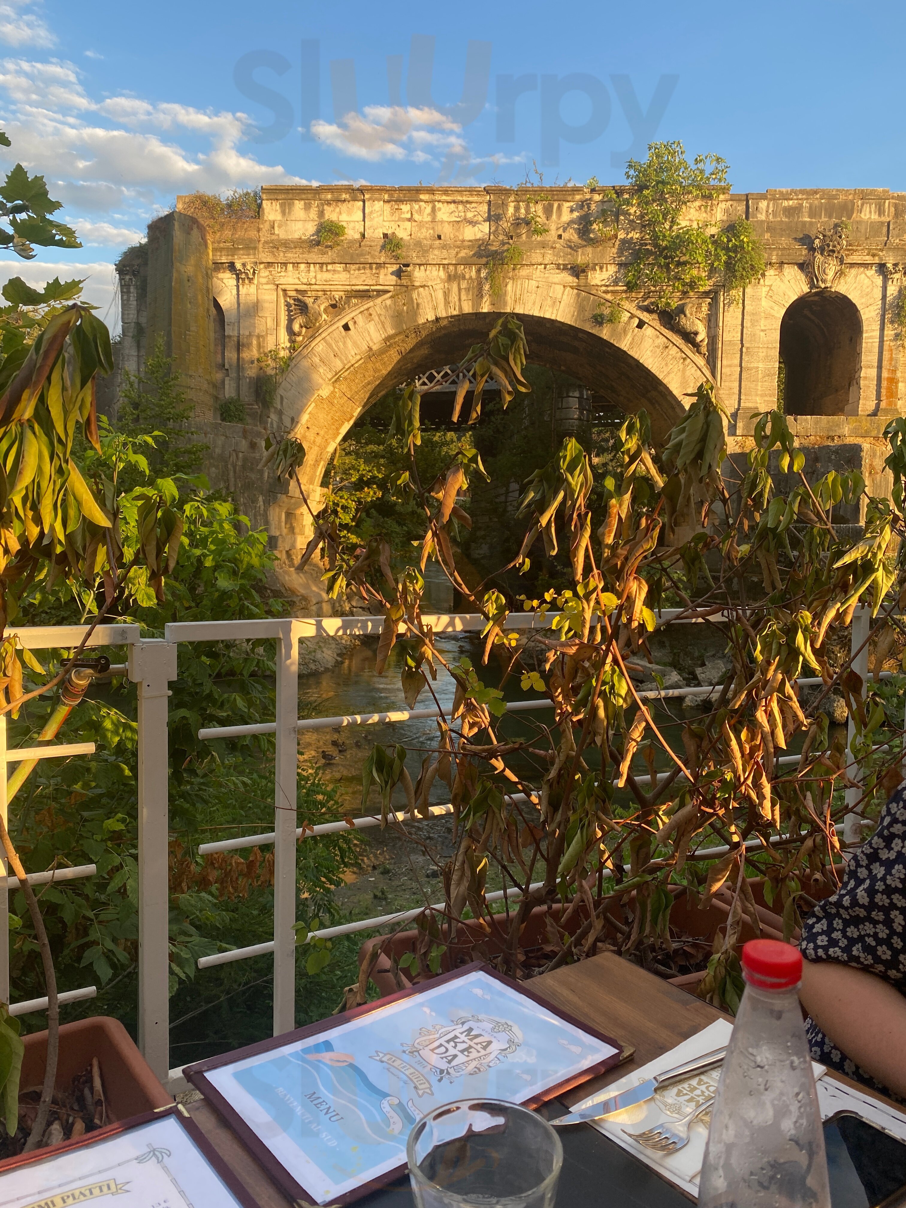 Queen Makeda On The River, Roma