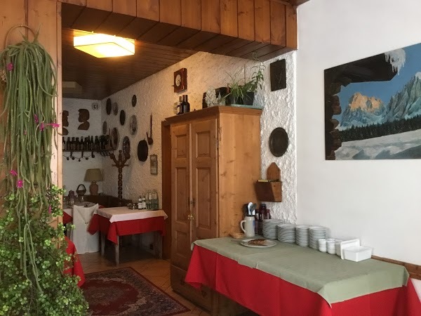 Foto di Hotel Ristorante Dolomiti - 10/10