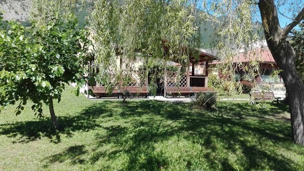 La Cascina, Villa Scontrone