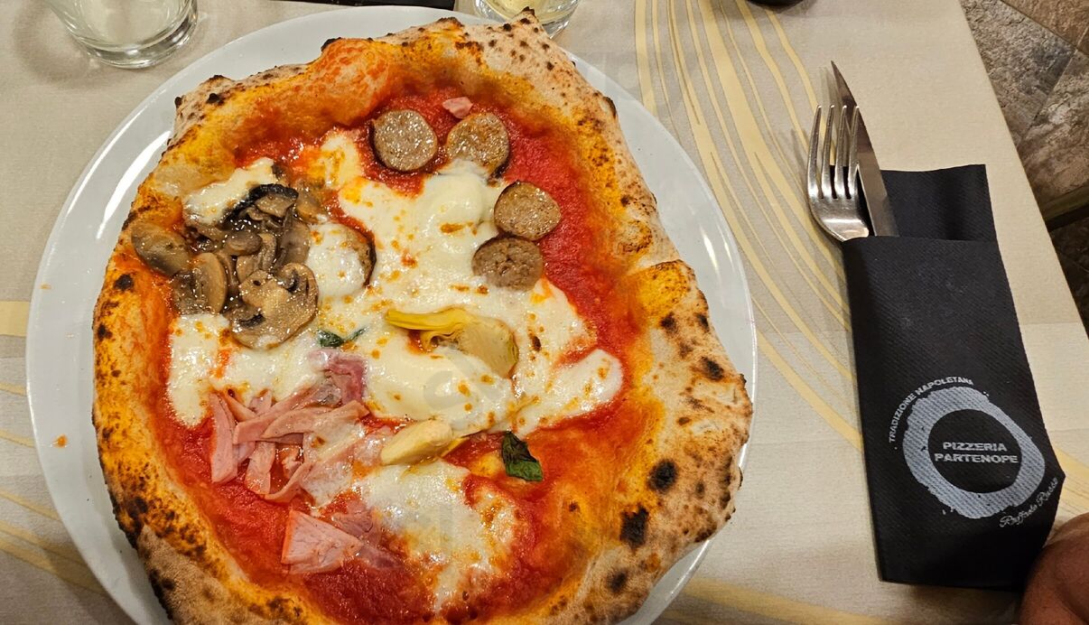 Foto di Pizzeria Partenope - 10/10