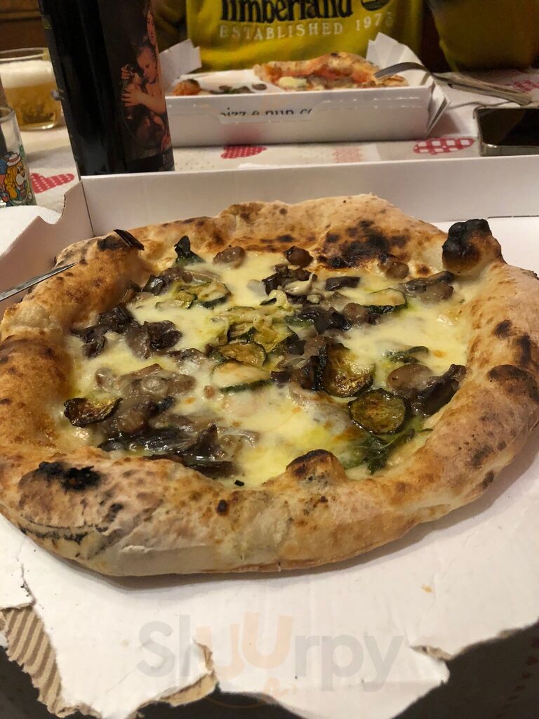 Foto di Pizzeria Partenope - 6/10