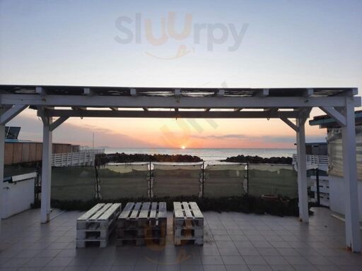 Foto di Aqua Lounge Bar & Restaurant - 6/10