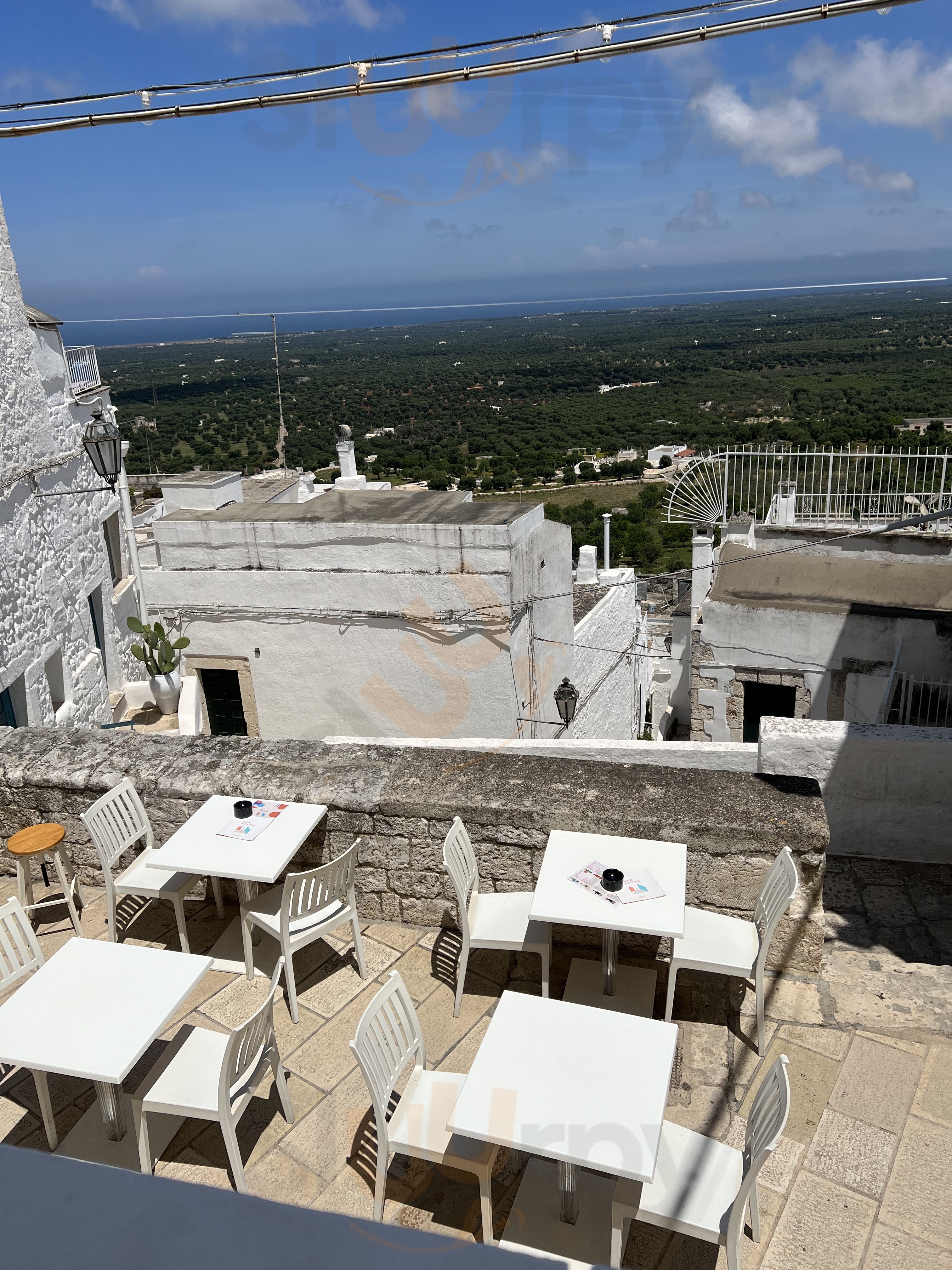 Bar Perso, Ostuni