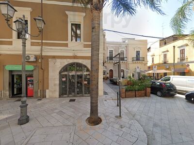 Anto'square, Brindisi