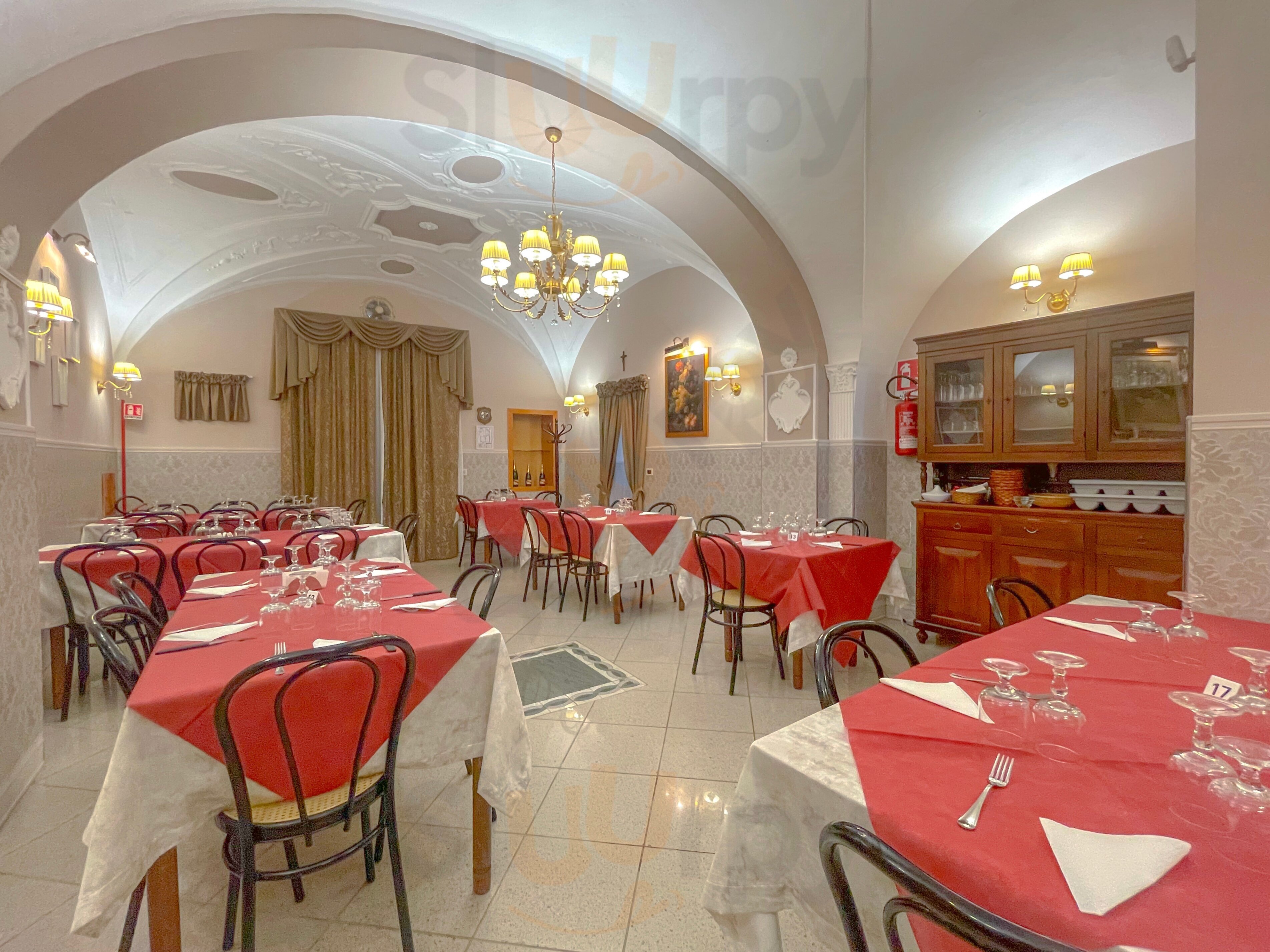 Rewind Lounge Bar & Restaurant, San Paolo di Civitate