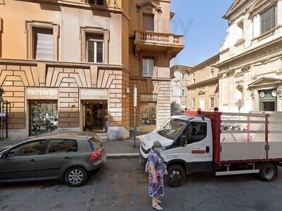 I Vaccinari, Roma